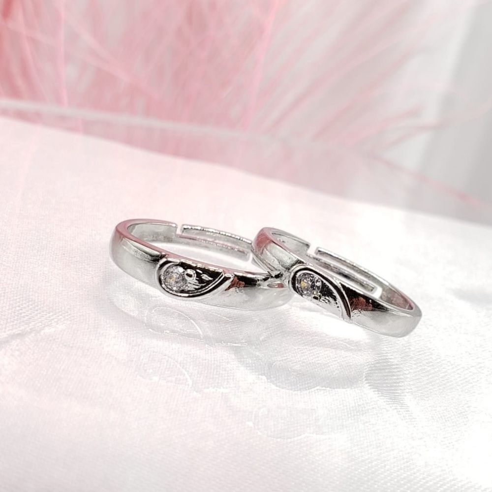 Brand New Silver Heart to Heart With Stone Couple Rings